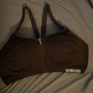 Victoria Sport sports bra, 38d. Black